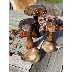 Trio de champignons en bois